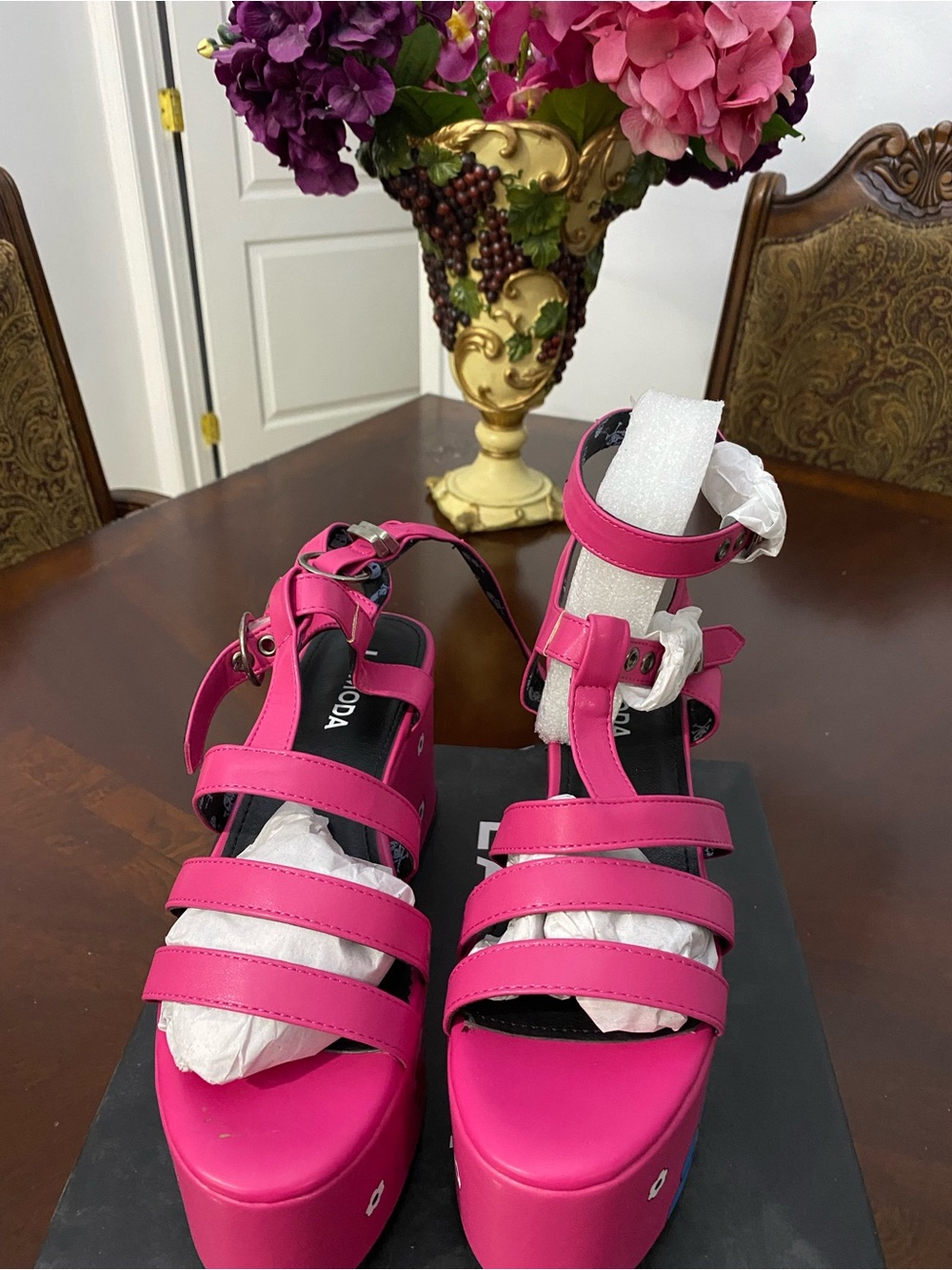 Moda Hot Pink Floral Platform Sandals - Picture 3 of 15